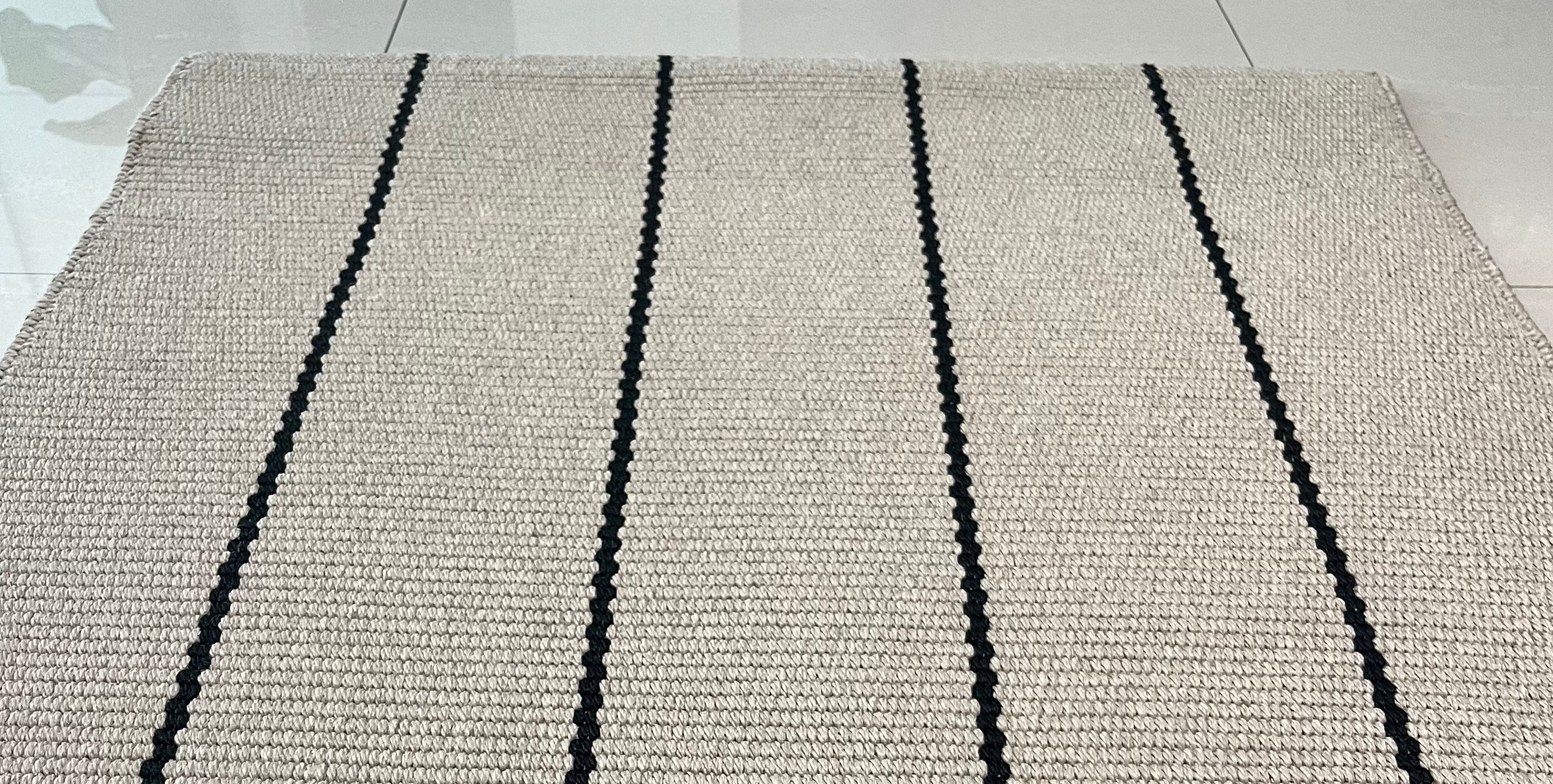 FINLAND  Sand/black - defect -  RUGit