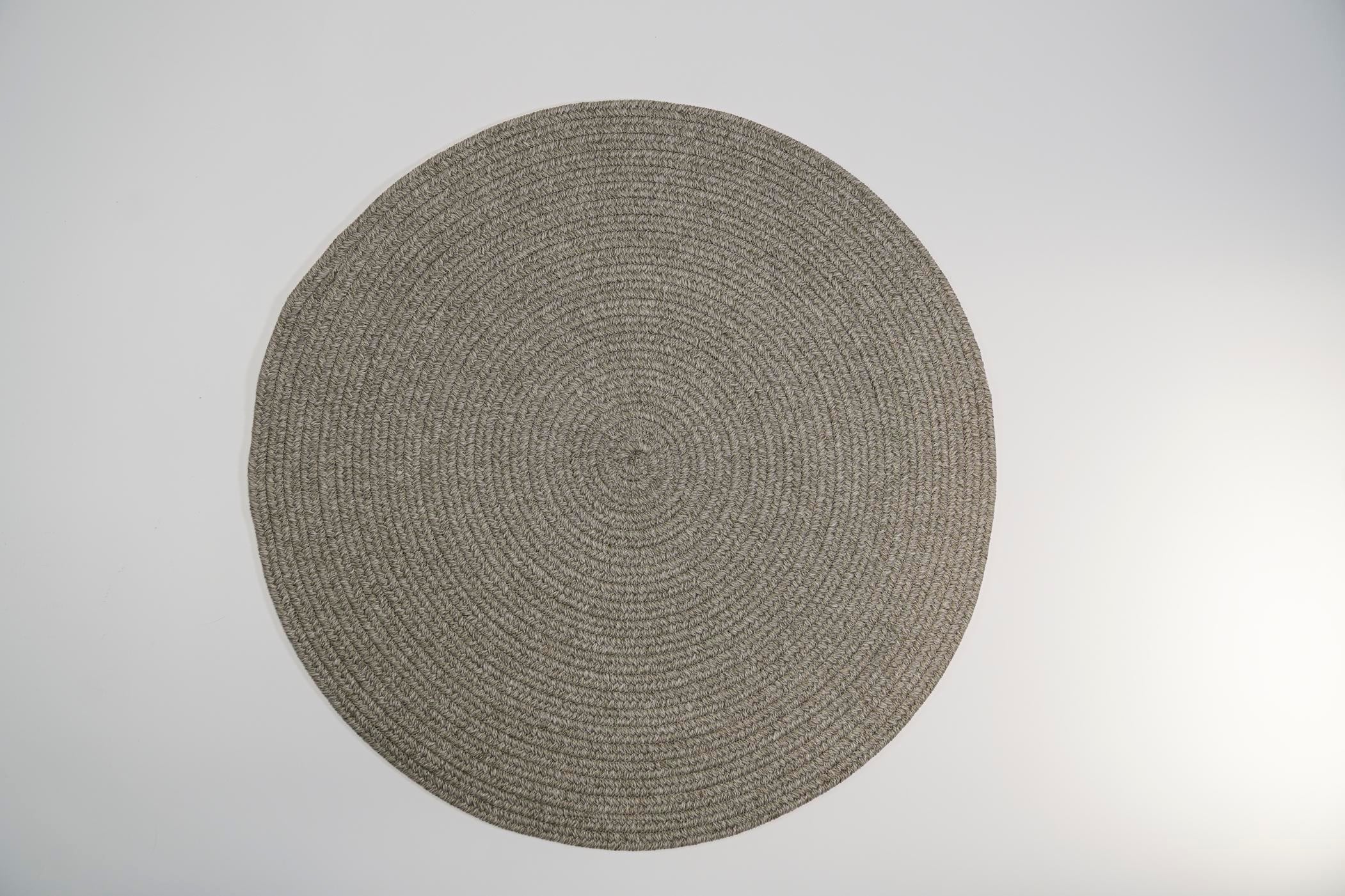 ROUND